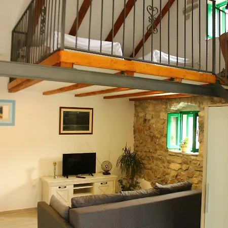 Holiday home Anna Skradin