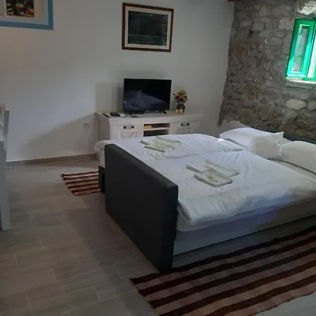 Anna * Skradin